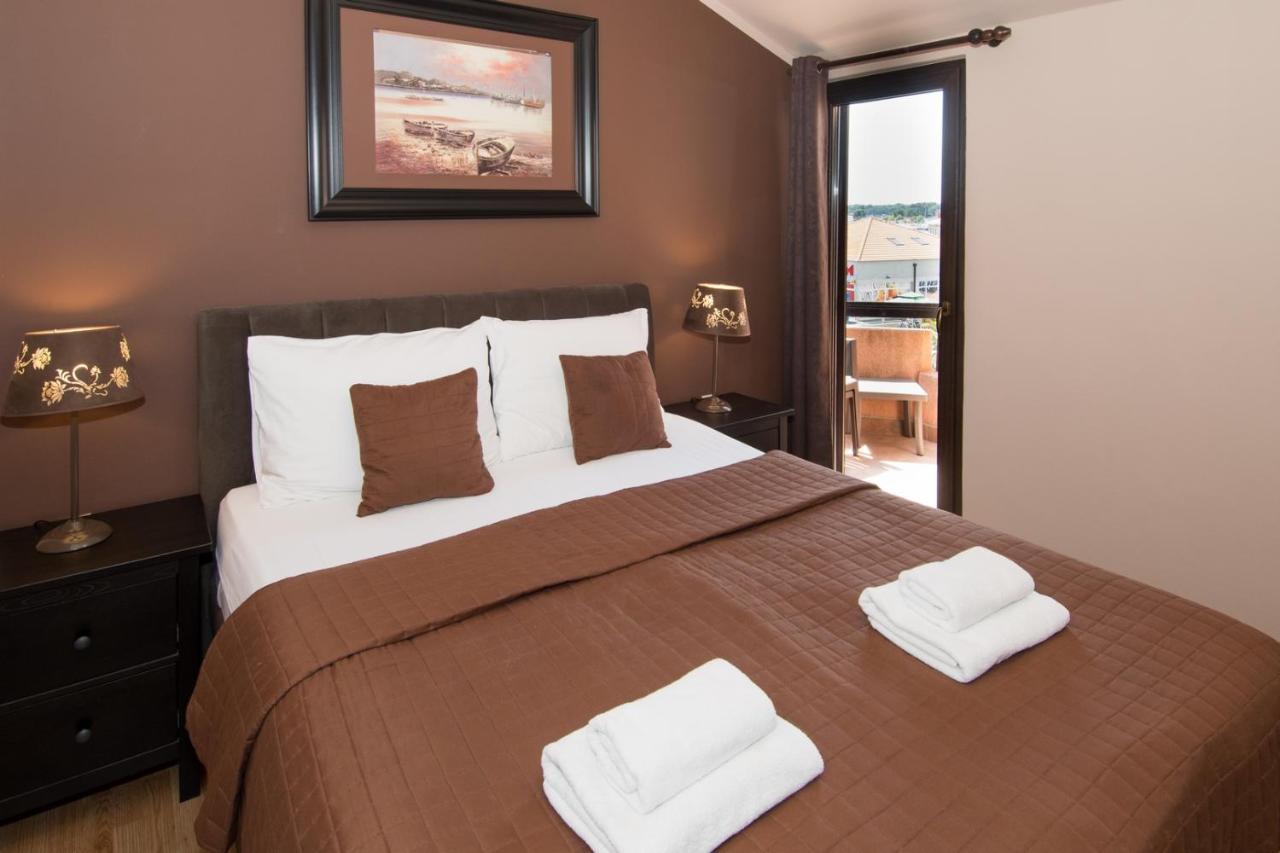 Bed & Breakfast Anita Medulin Exterior foto
