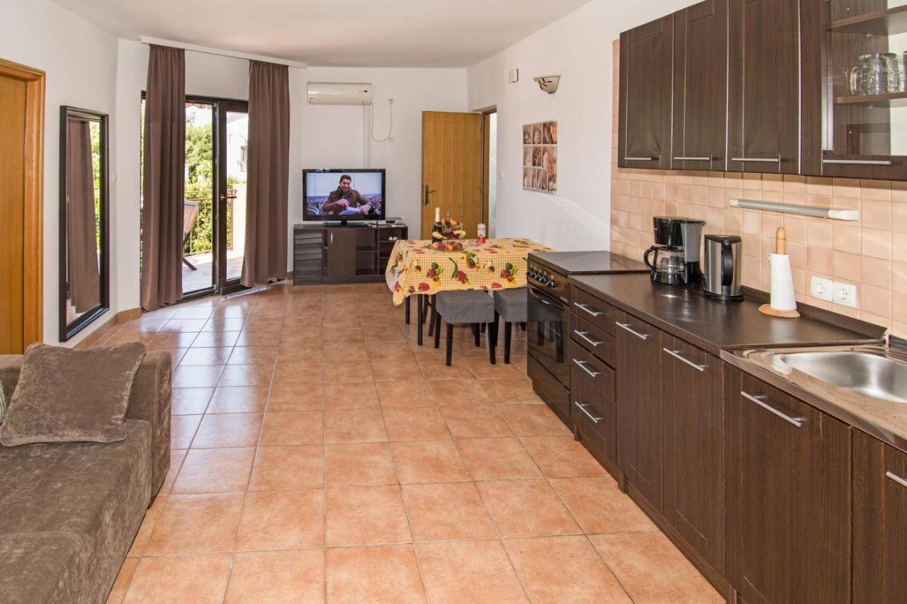 Bed & Breakfast Anita Medulin Exterior foto